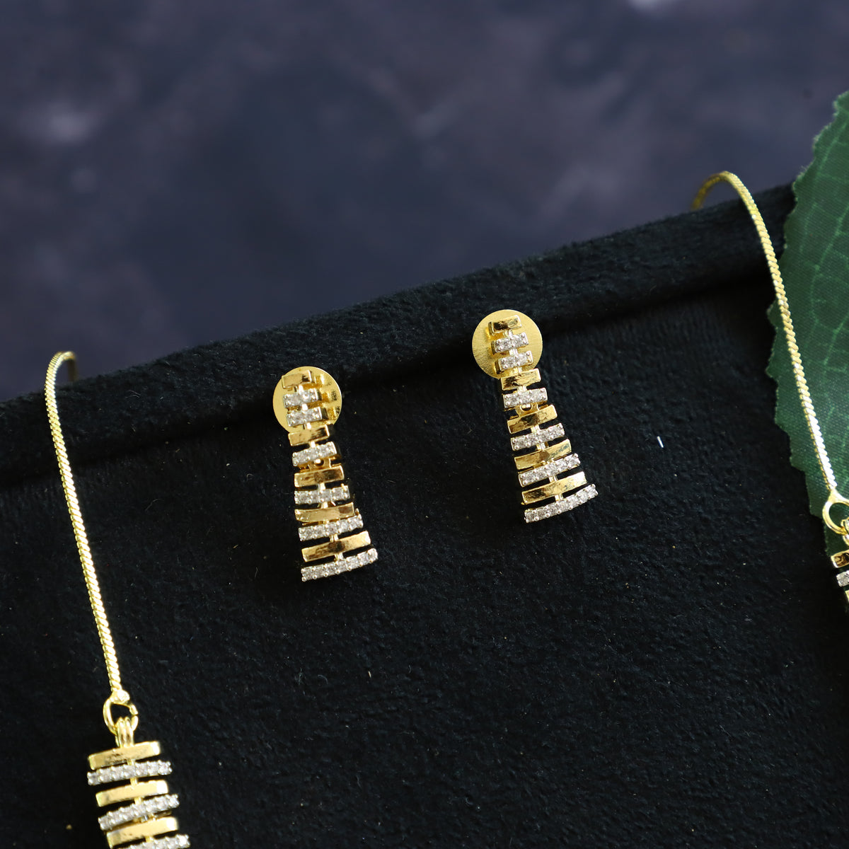 UNITY NECKPIECE