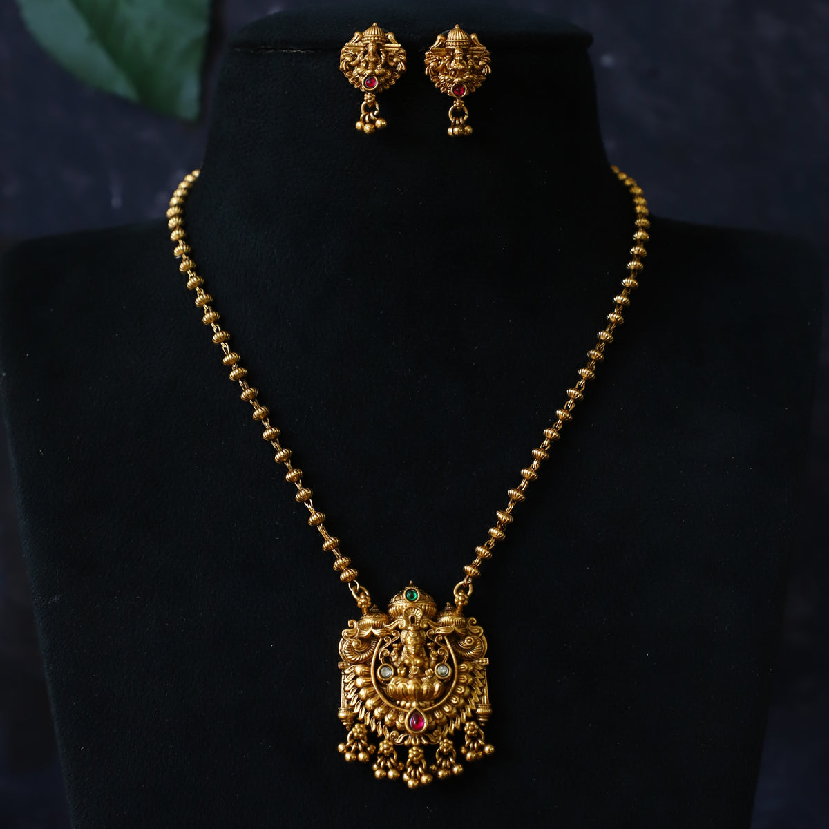 JACKAL NECKPIECE