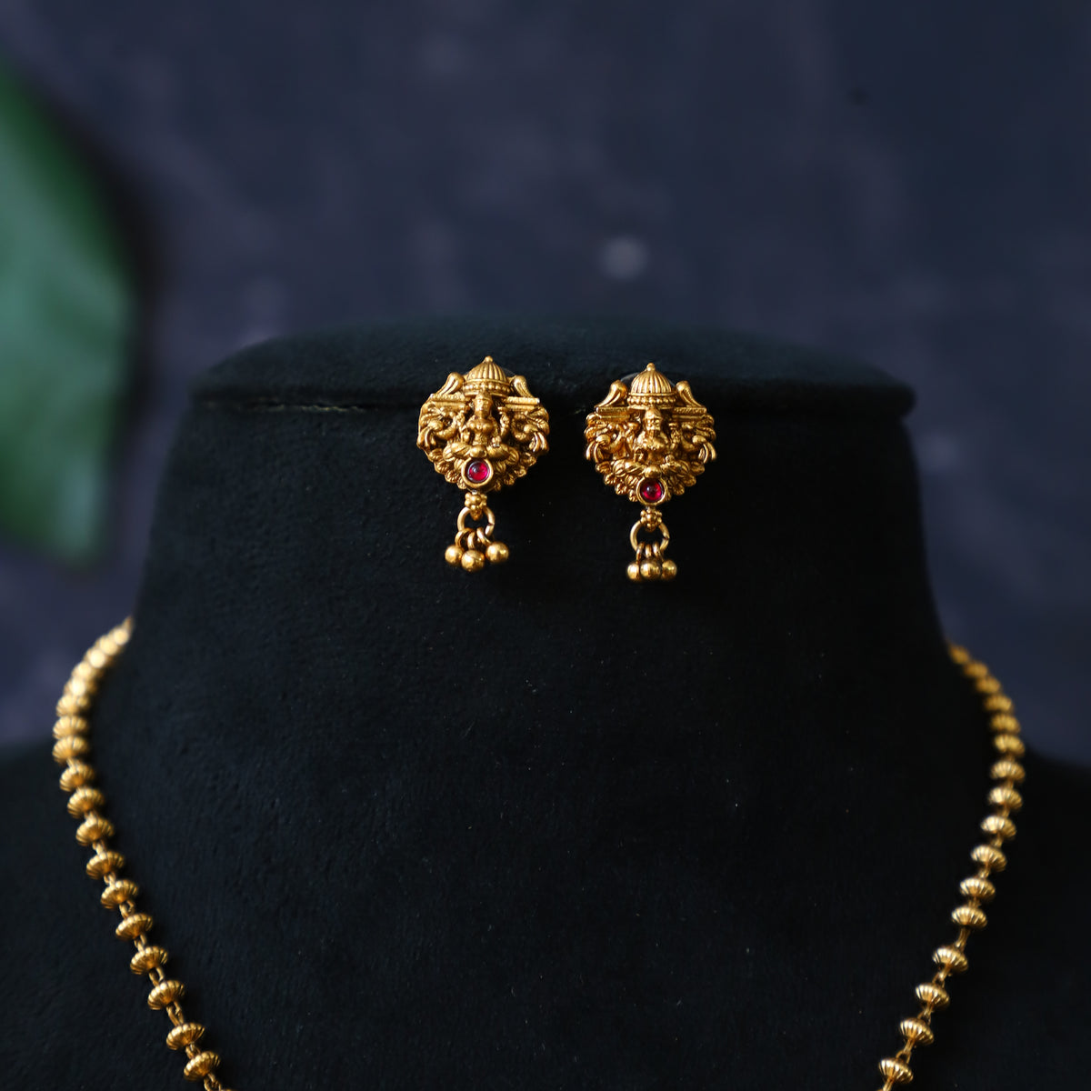 LAMB NECKPIECE