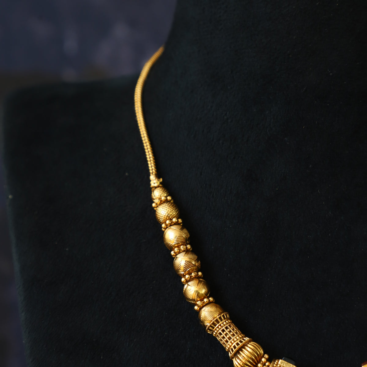 ANIKA BALL CHAIN