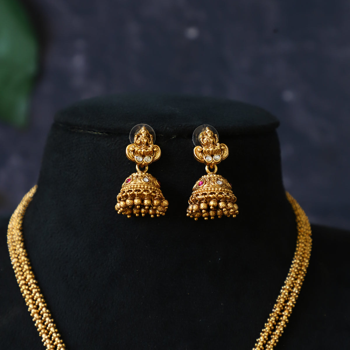 KIAN NECKPIECE