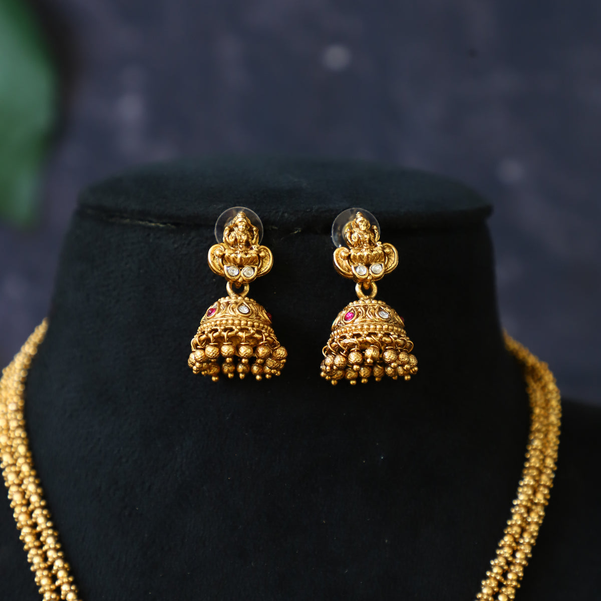 NITHYA NECKPIECE