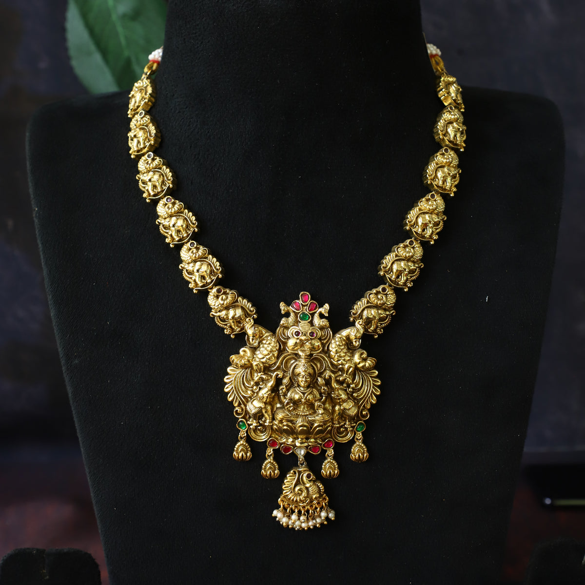 UNIQUE LAKSHMI NECKPIECE