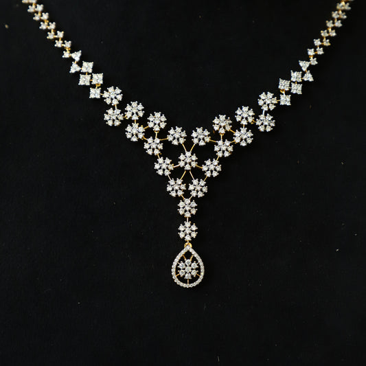 LAINEY NECKPIECE