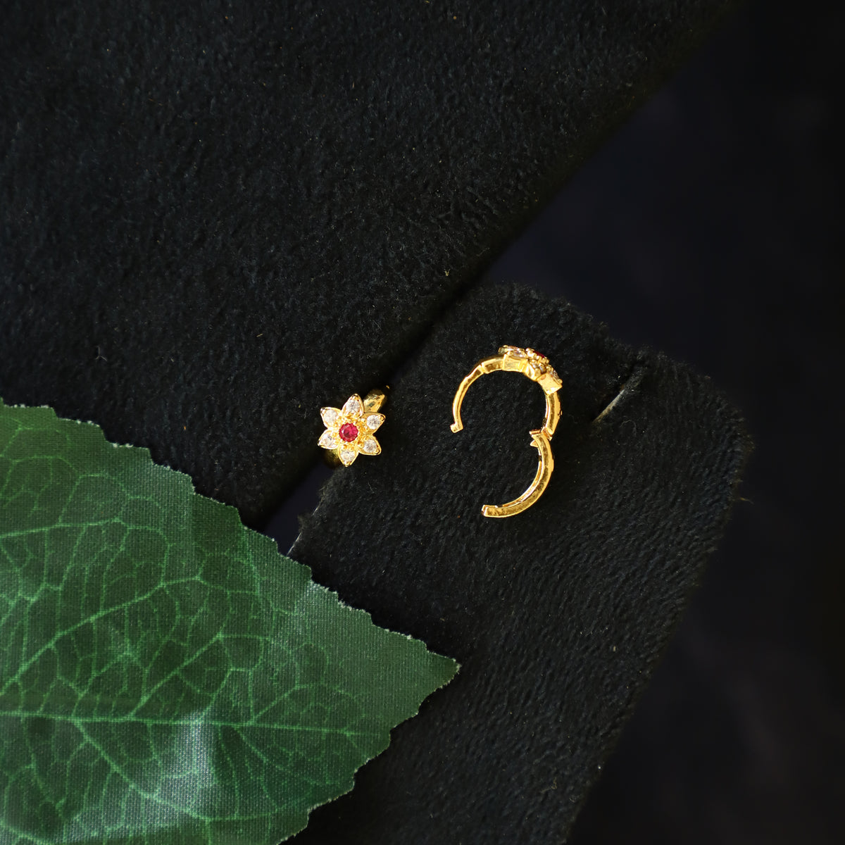 LARS EARRING