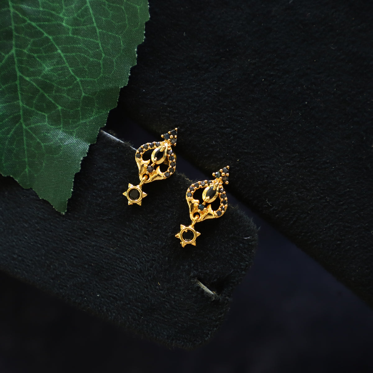 PAVI EARRING