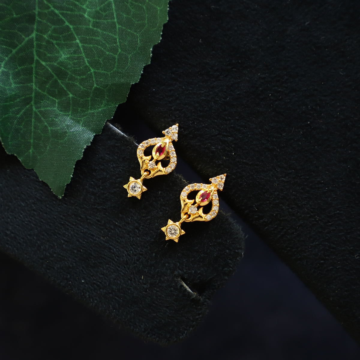PAVI EARRING