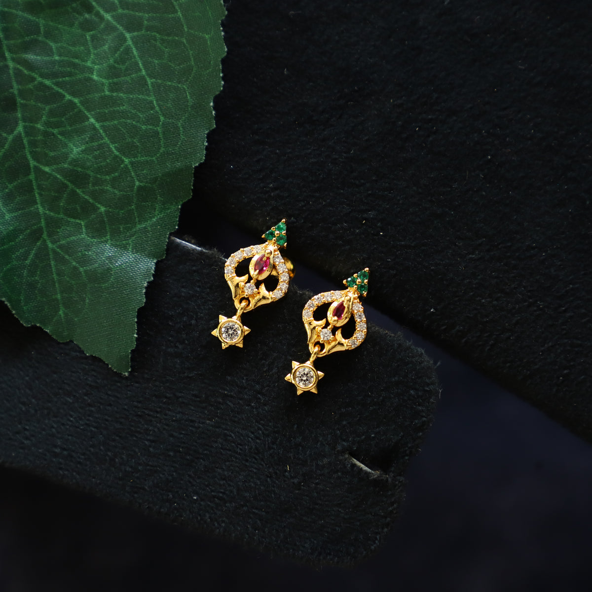 PAVI EARRING