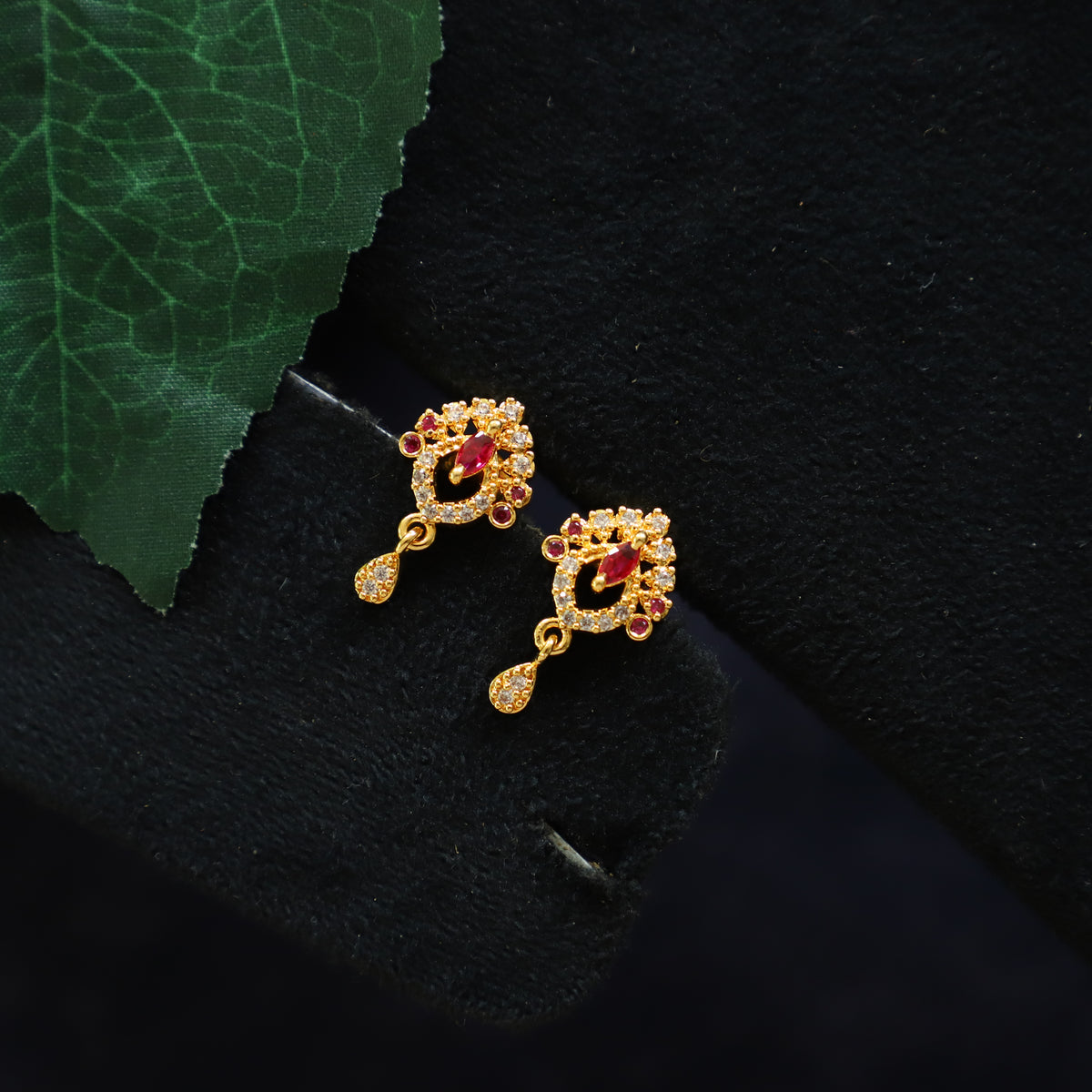 KAVI EARRING