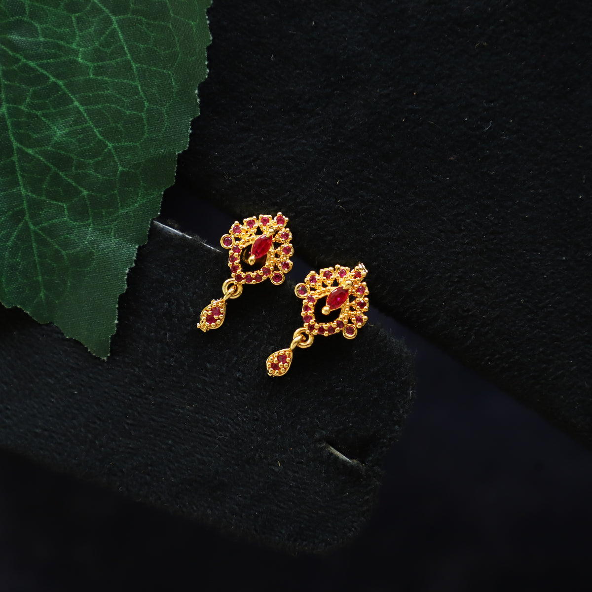 KAVI EARRING
