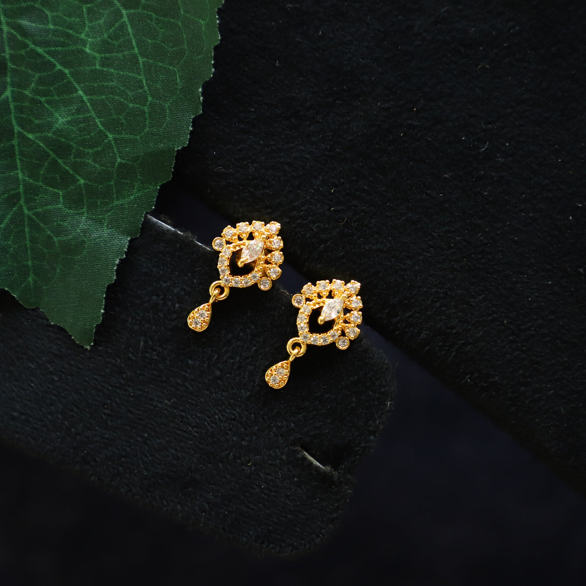 KAVI EARRING