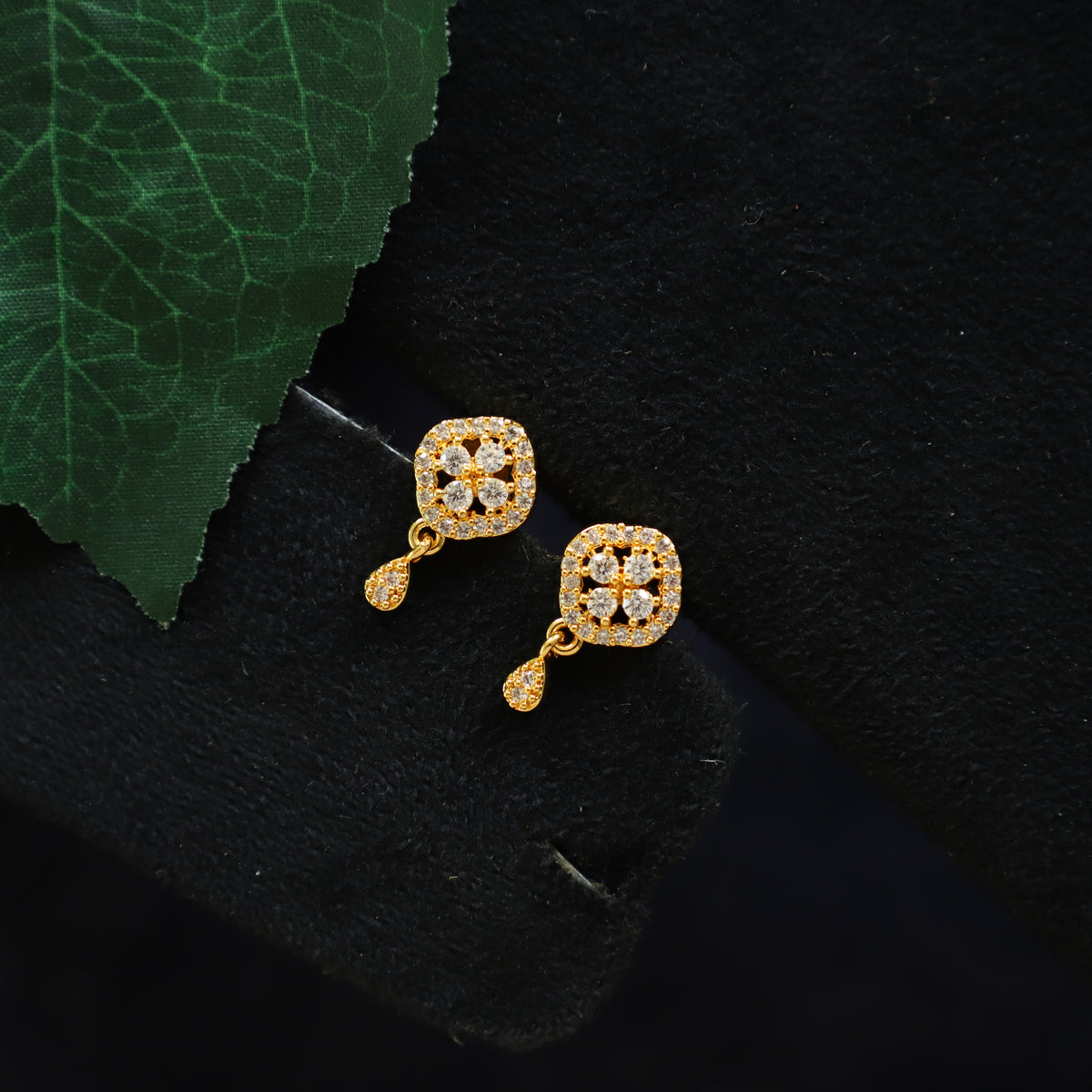 BOOST EARRING
