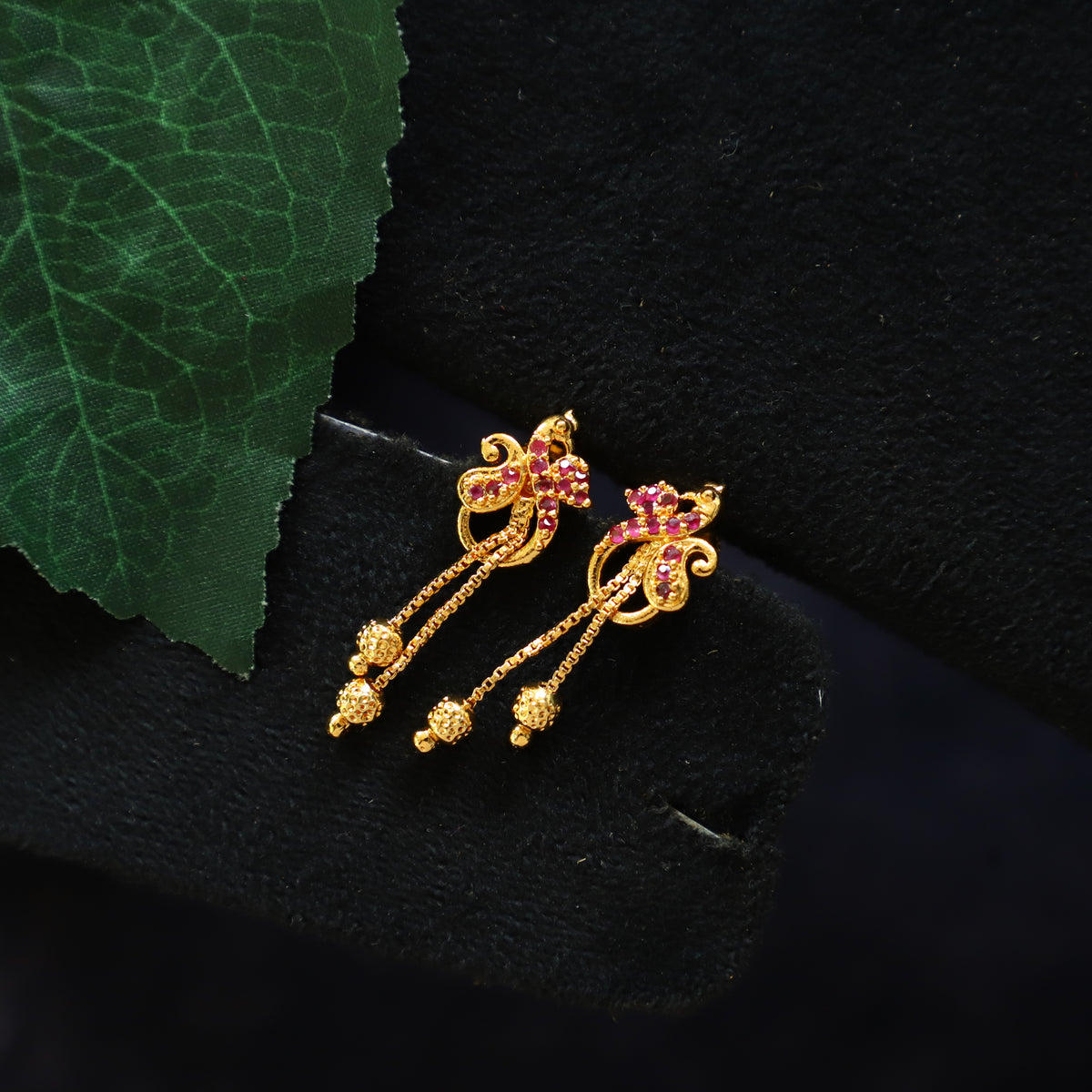 SUVAI EARRING