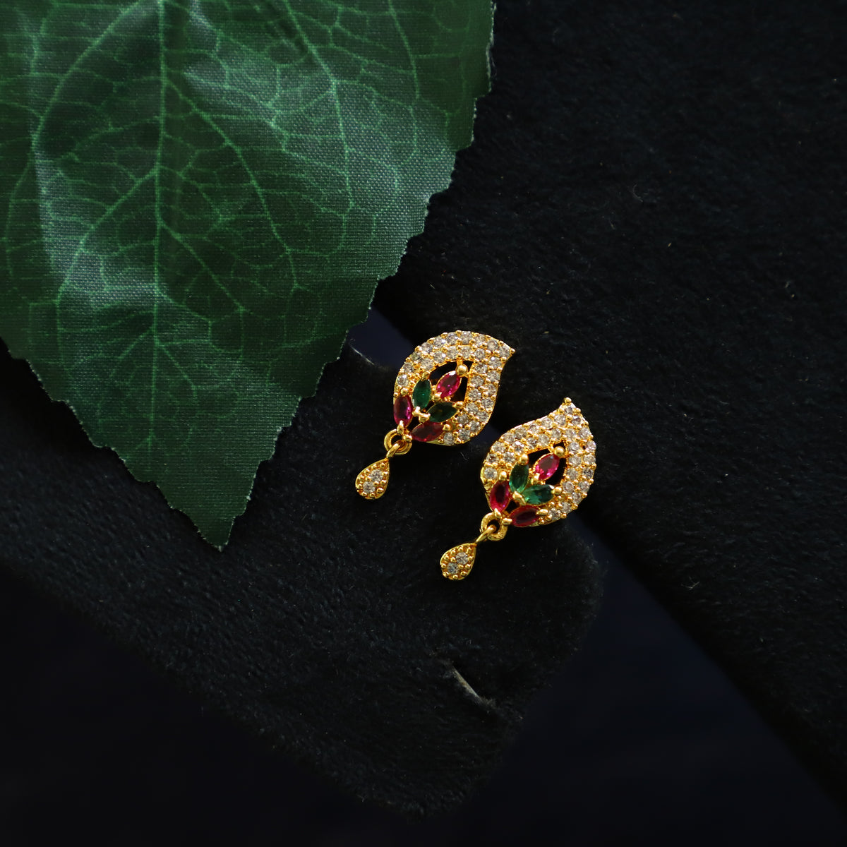 CROUCH EARRING