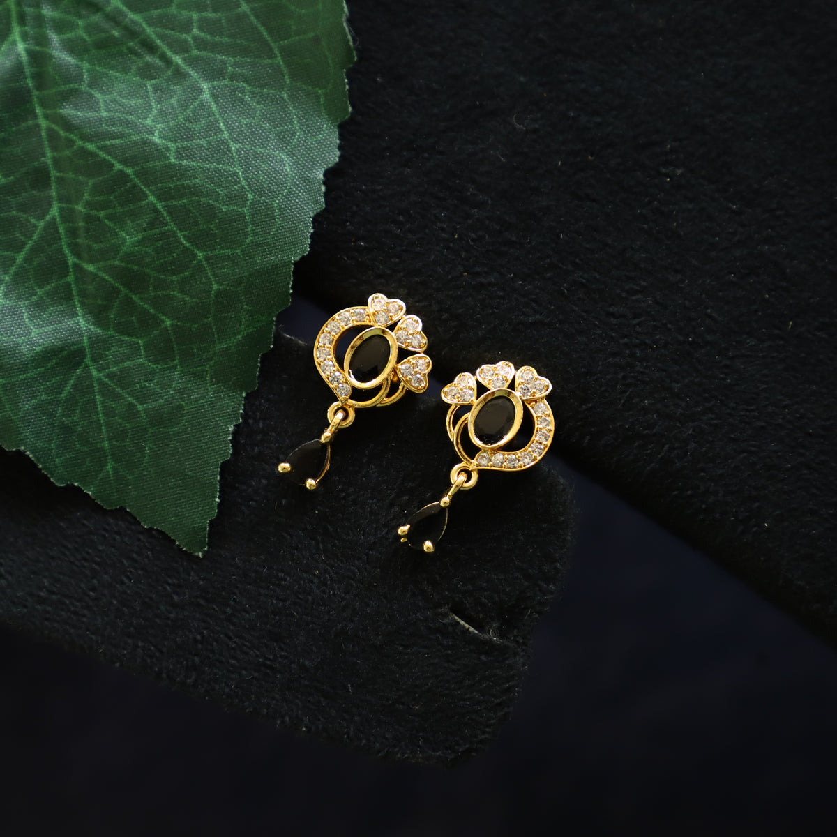ANJU EARRING