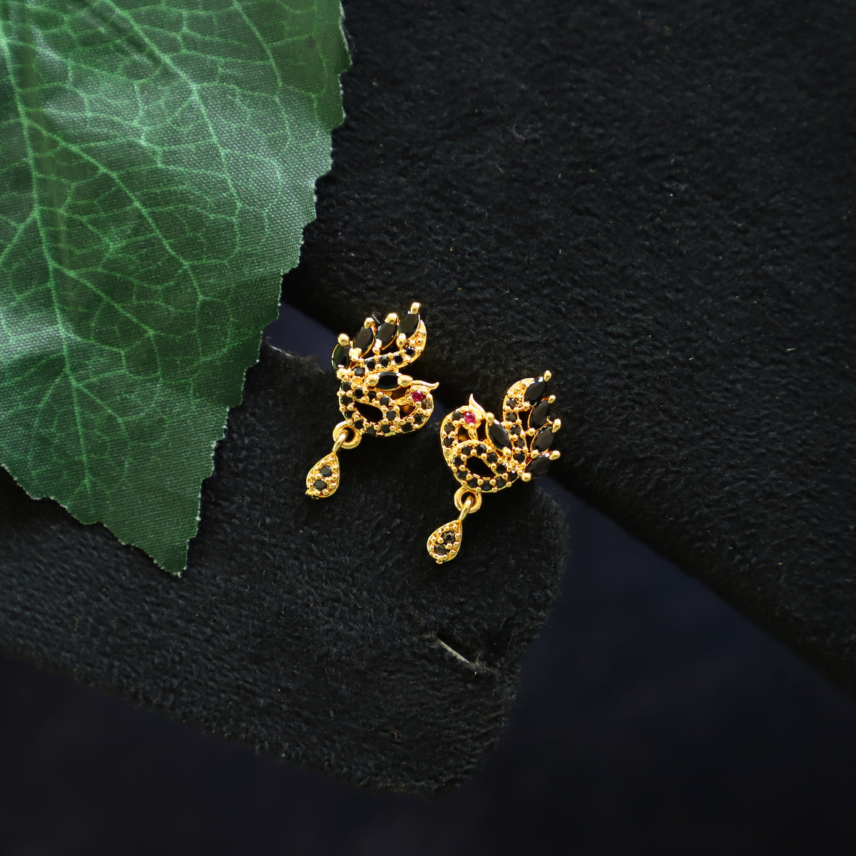 SARVO EARRING