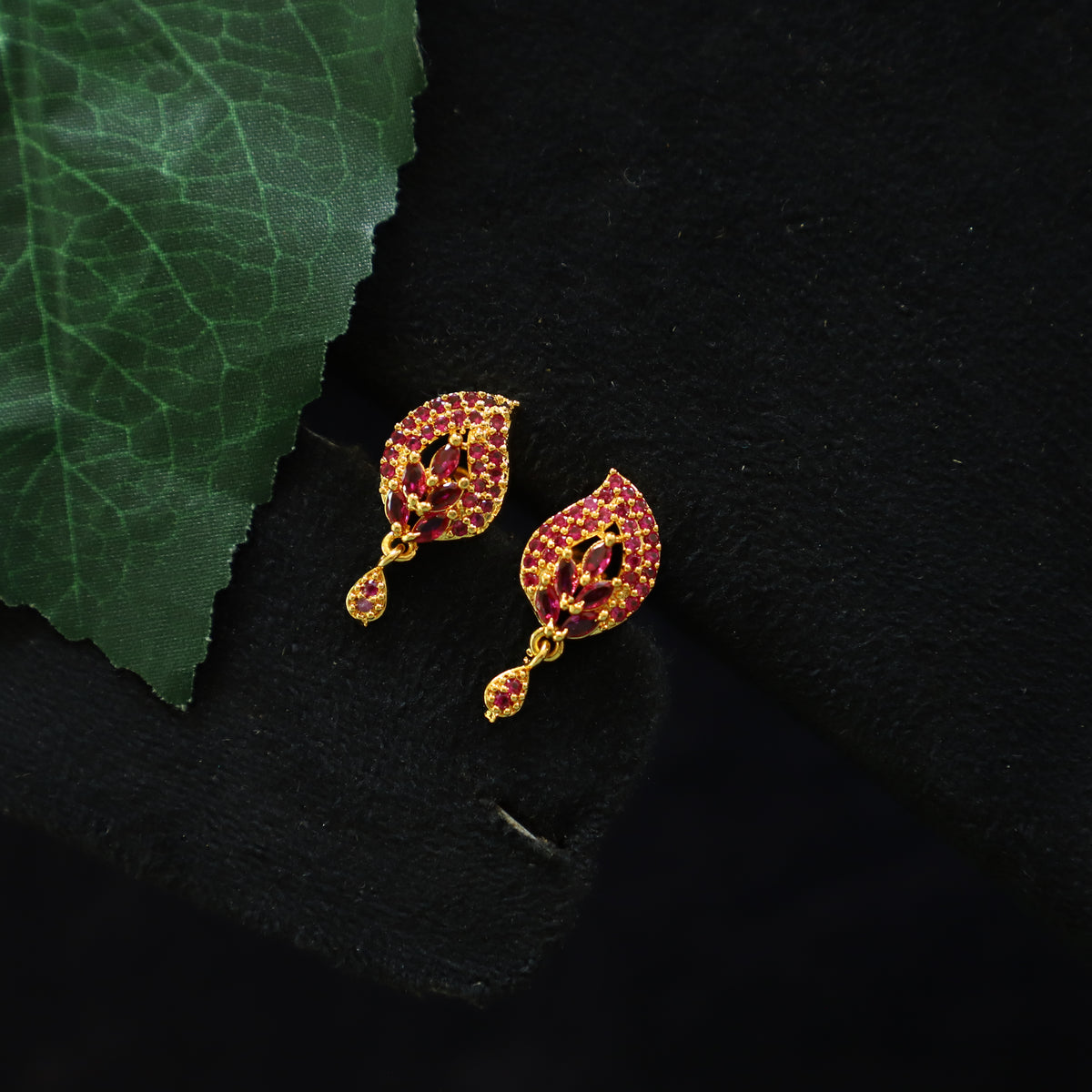 CROUCH EARRING
