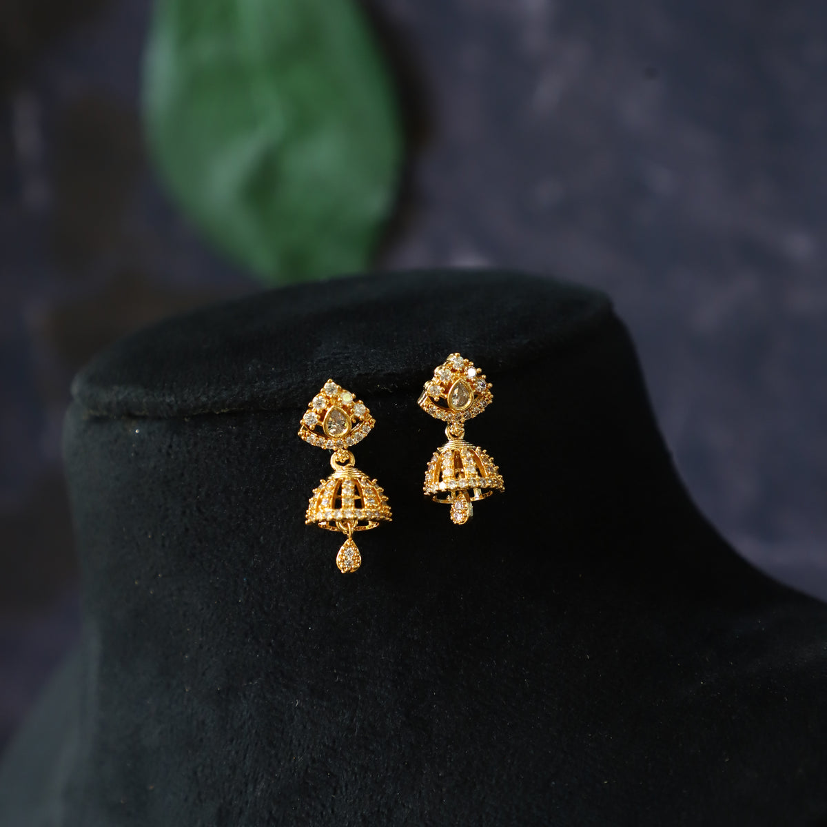 CATTLE EARRING