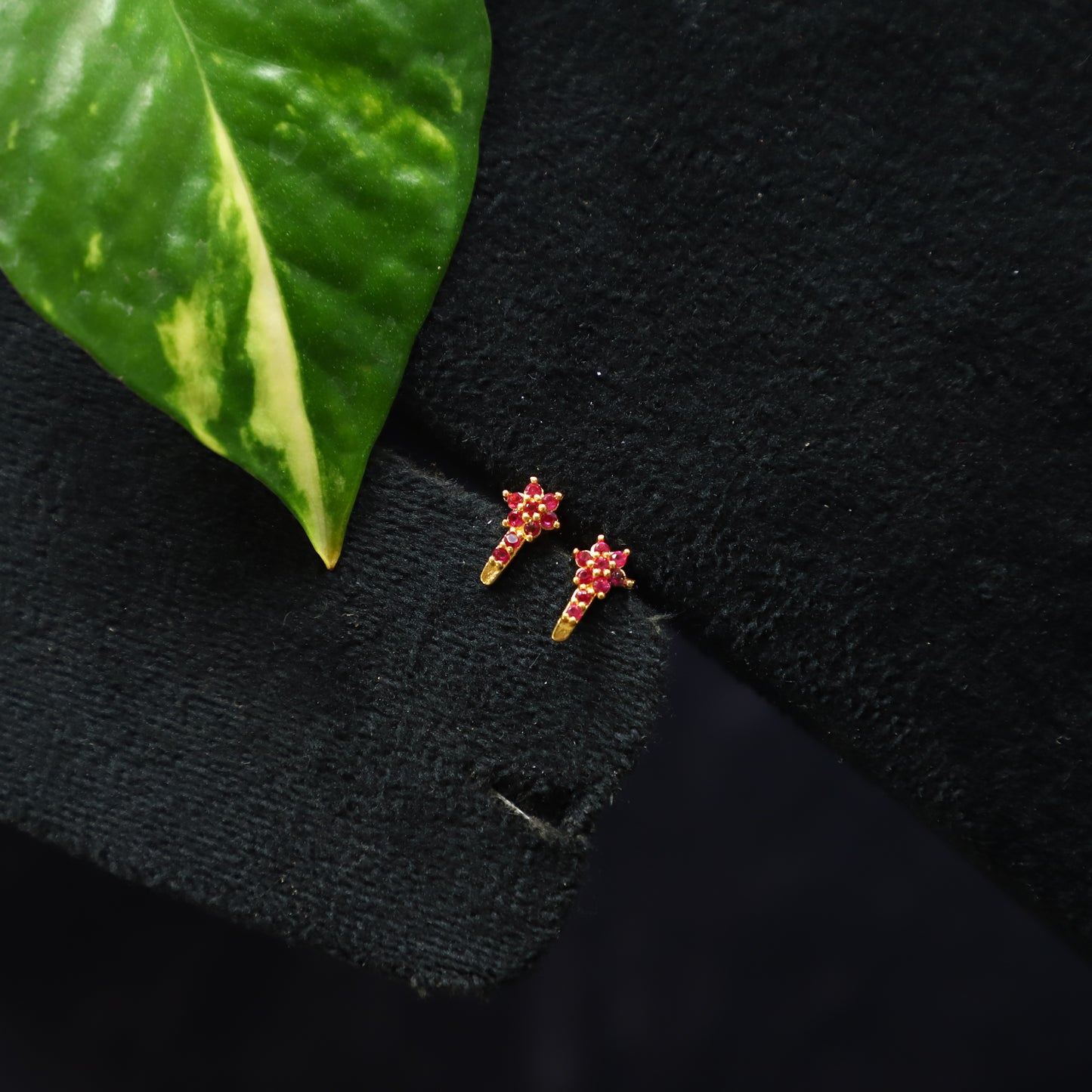 ANT' EARRING