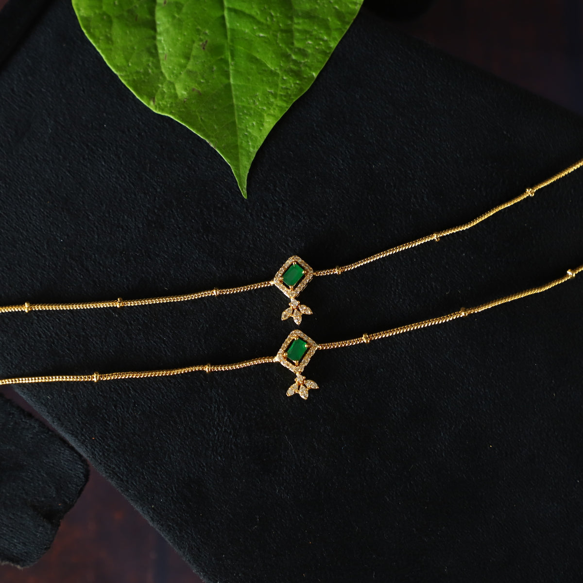 MOGAPU ANKLET