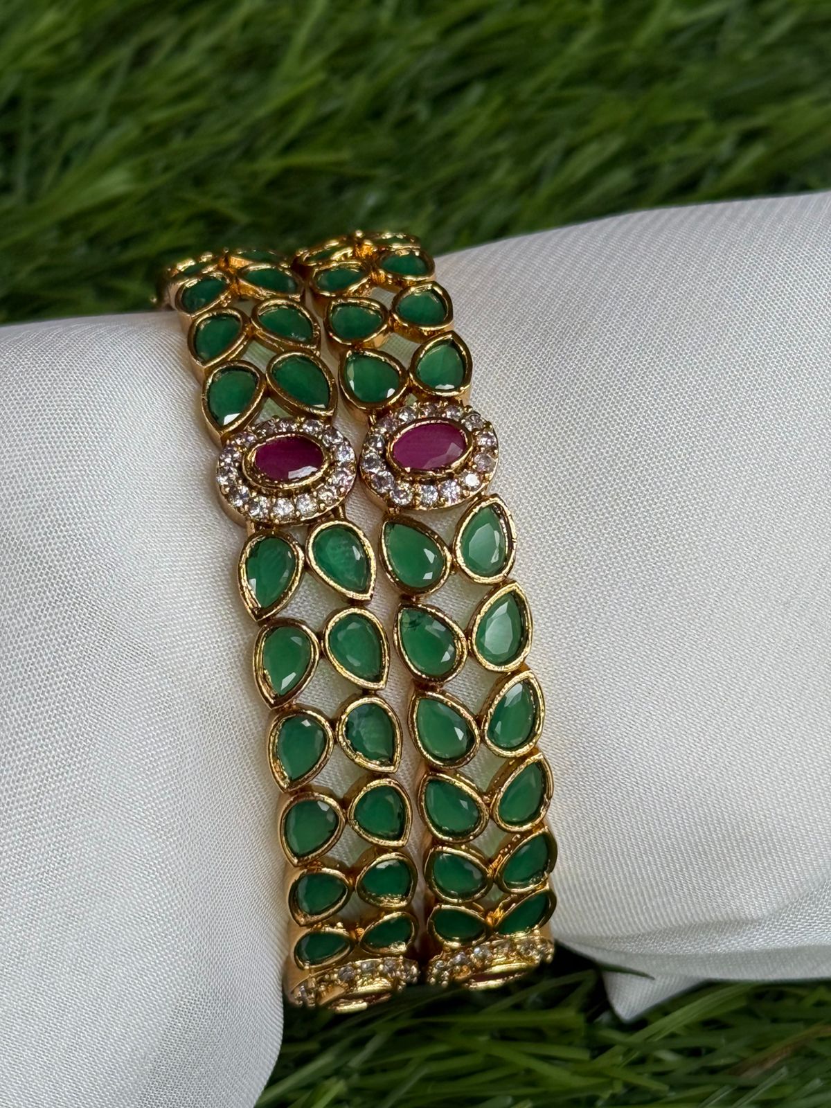 RUBI STONE BANGLES