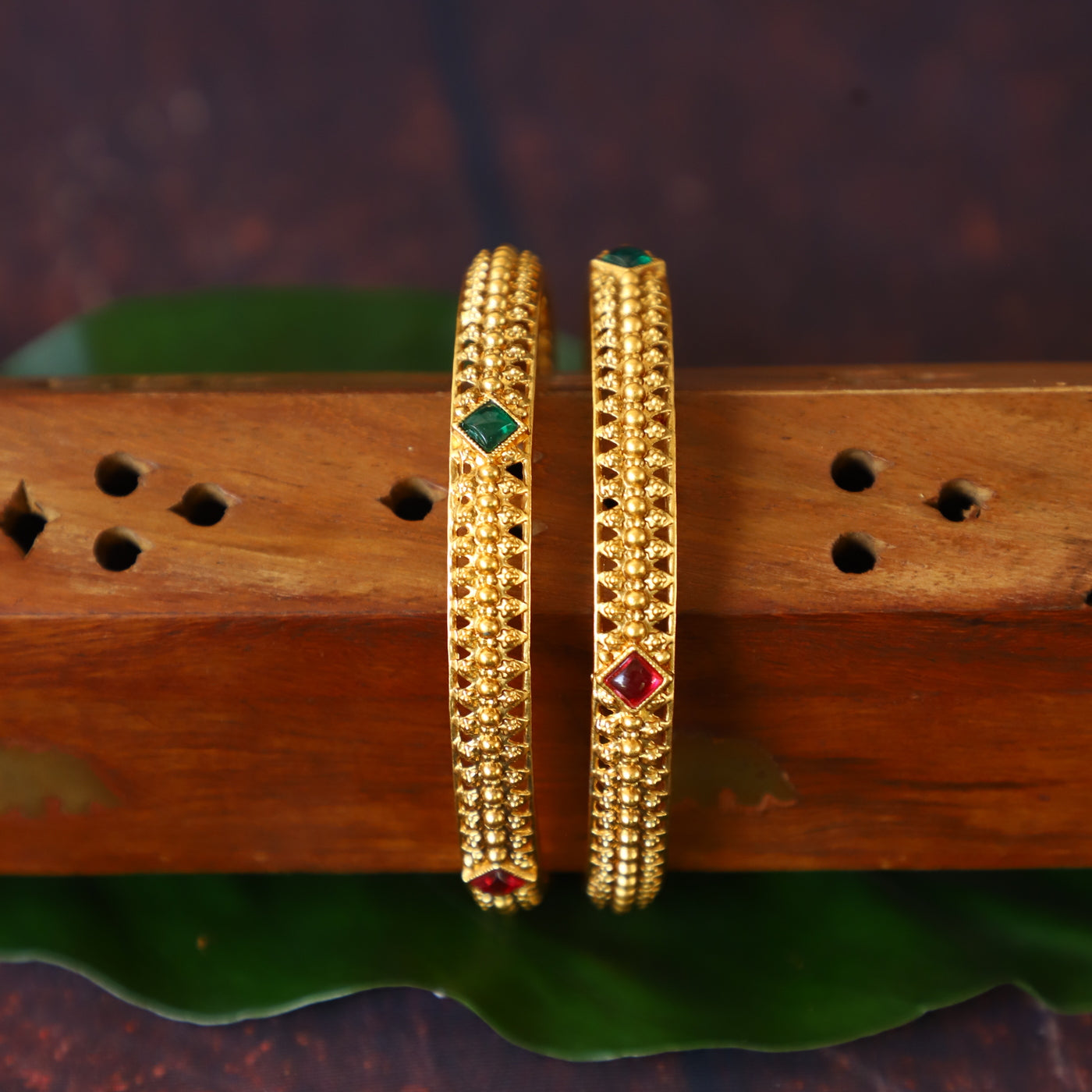 "ELEGANT" BANGLE