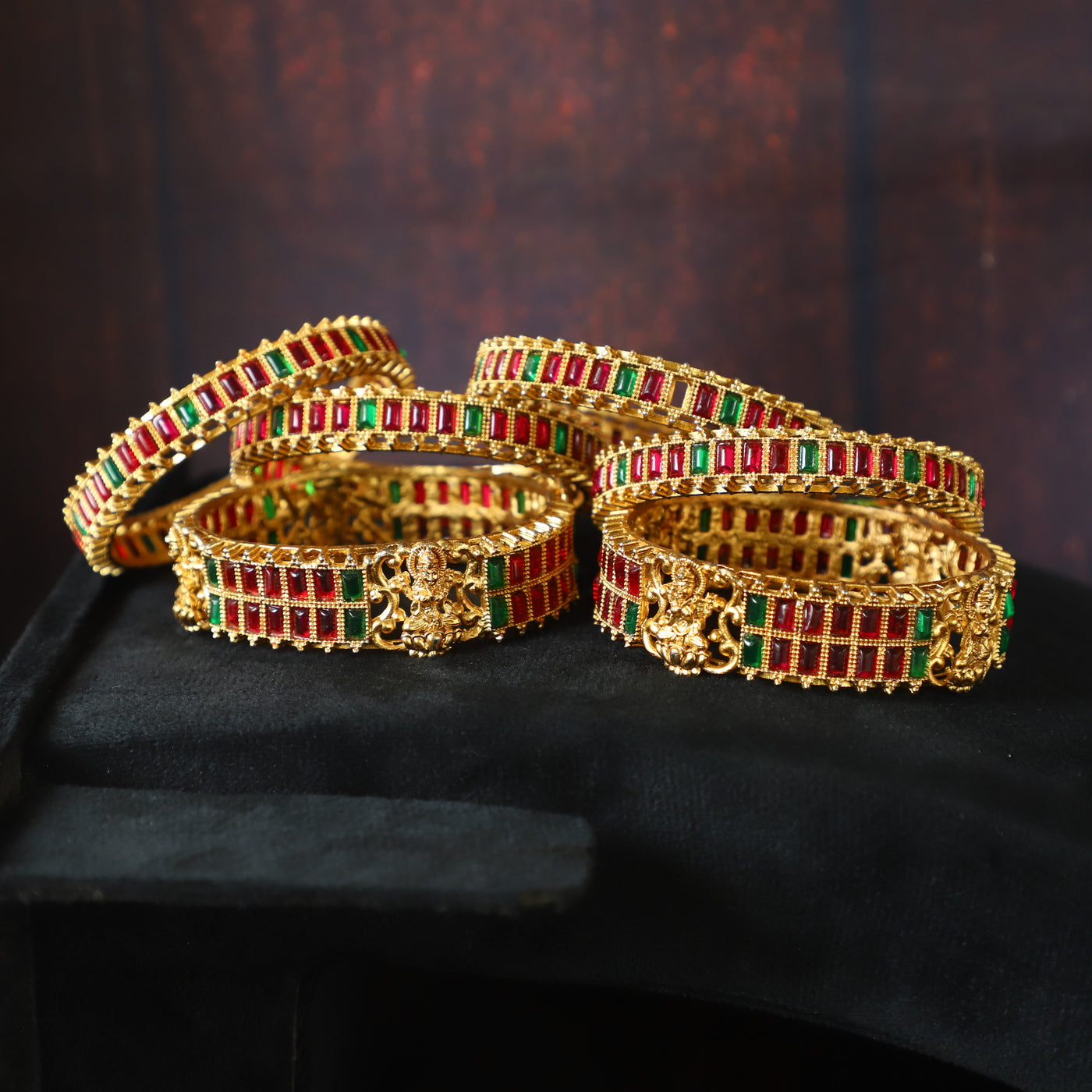 ANTINQUE BANGLE