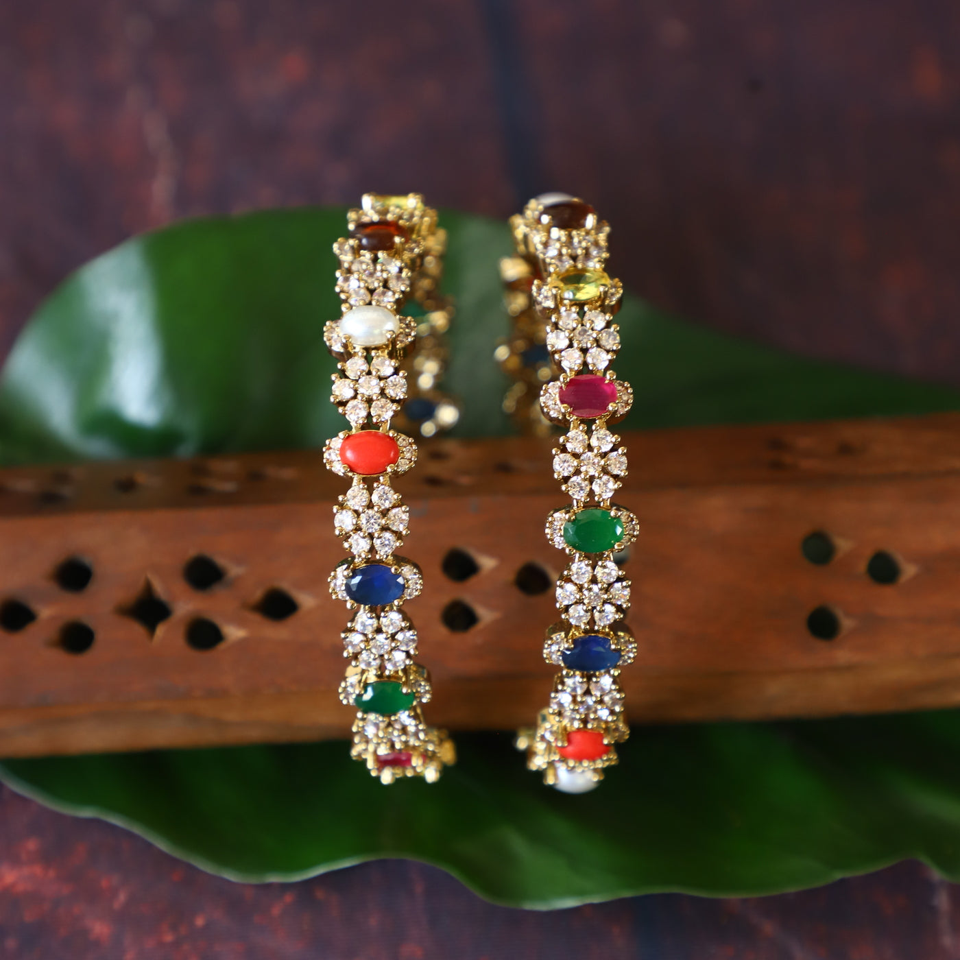 VICTORIA BANGLES