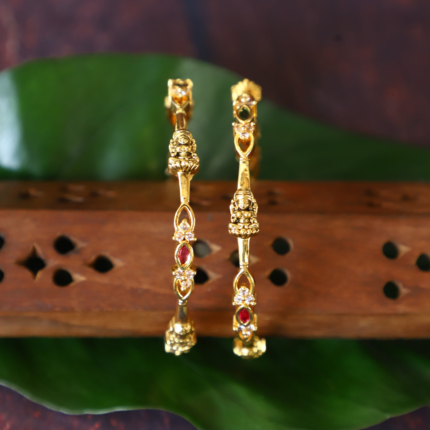 FLOWER CUT BANGLES