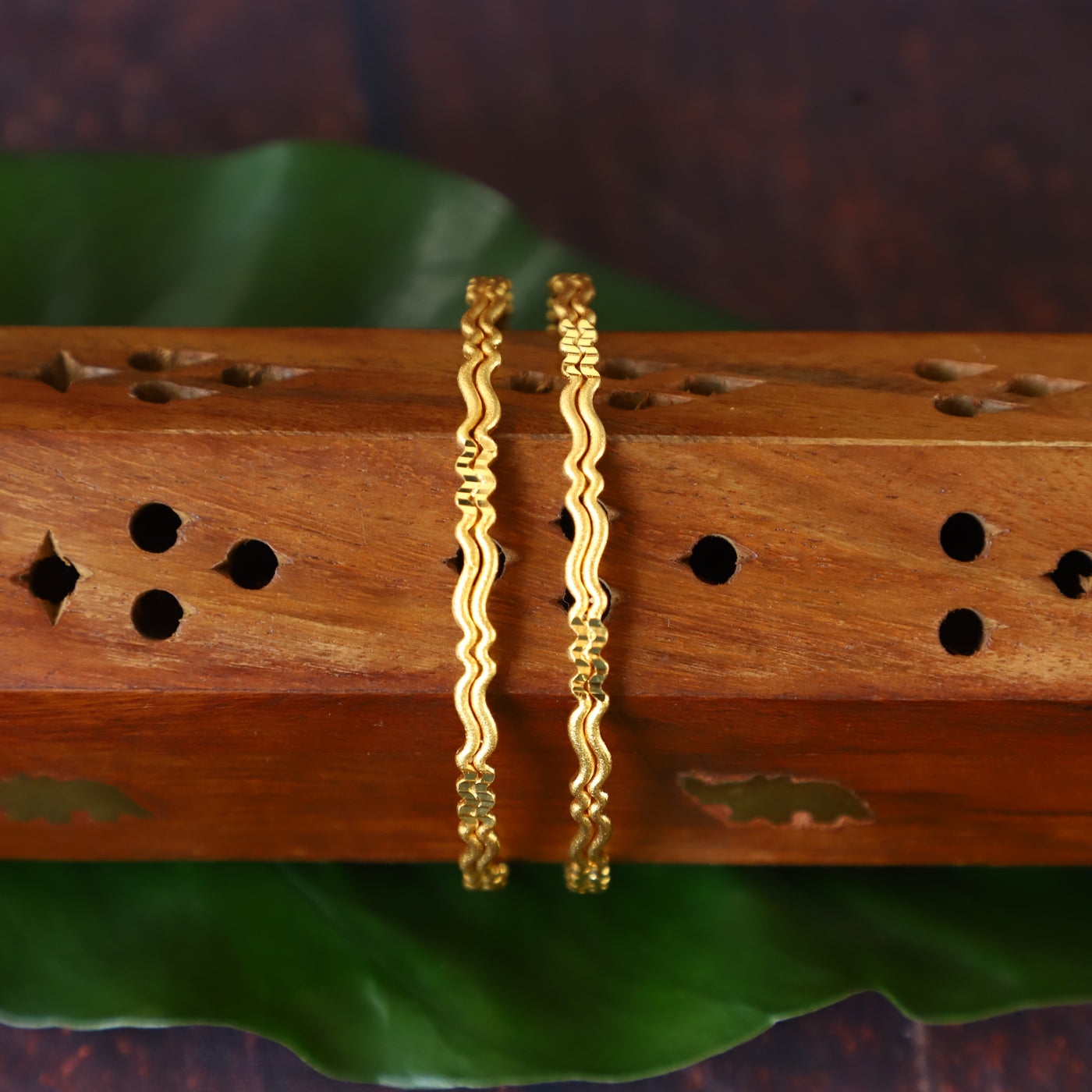 ZIG ZAG BANGLES
