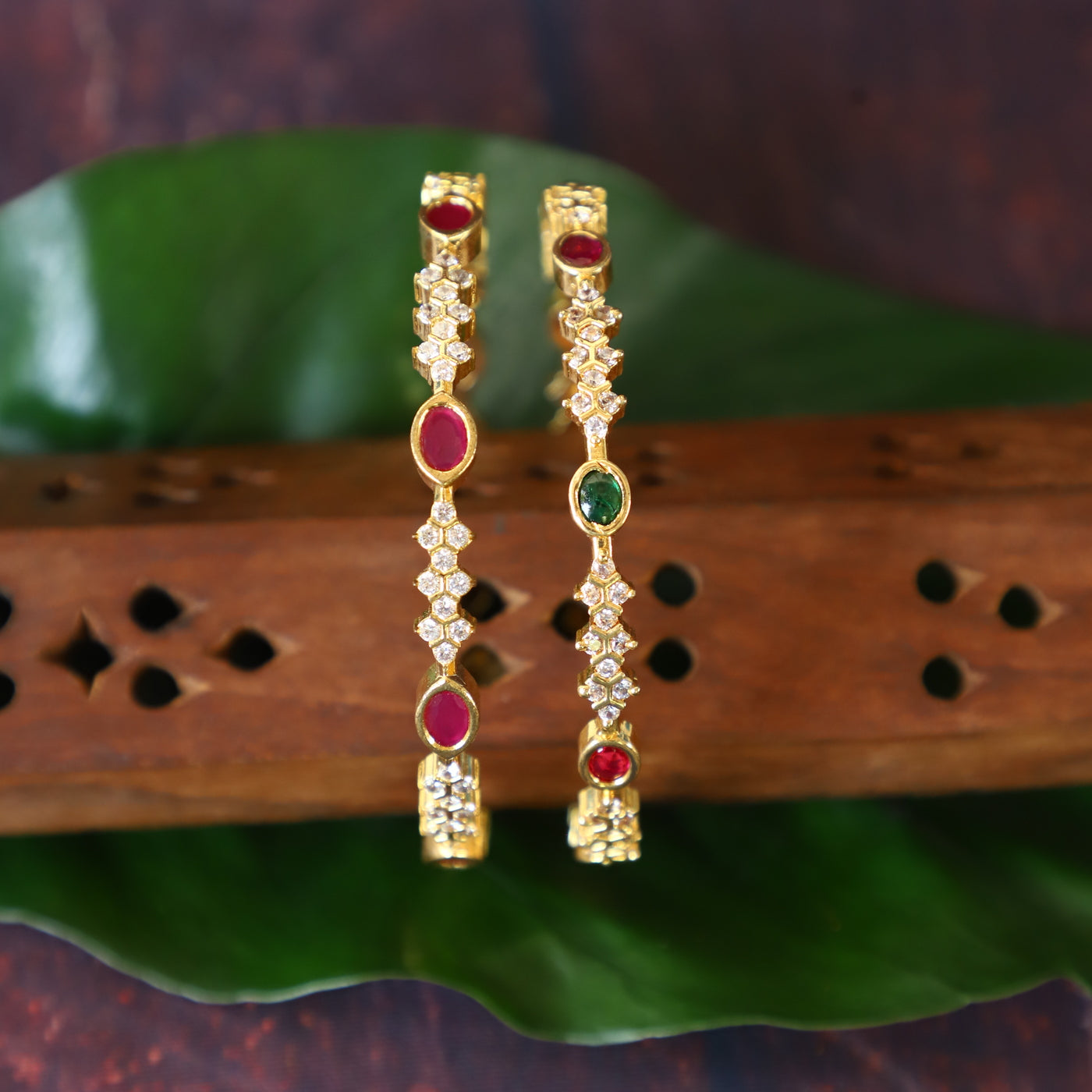 TRENDY MULTI STONE BANGLE