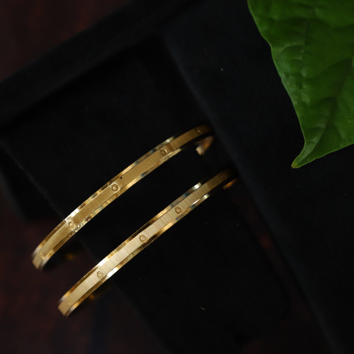 FIVE-METAL-BANGLES