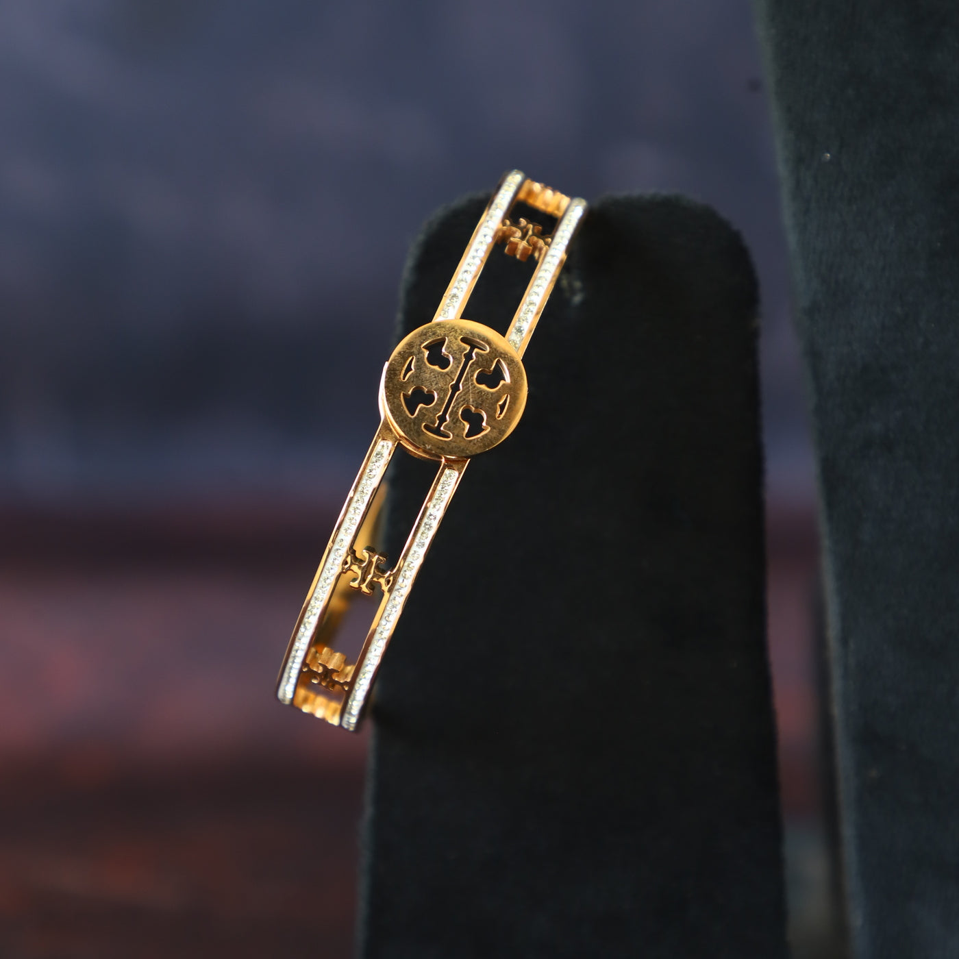 CIRCLE BRACELET