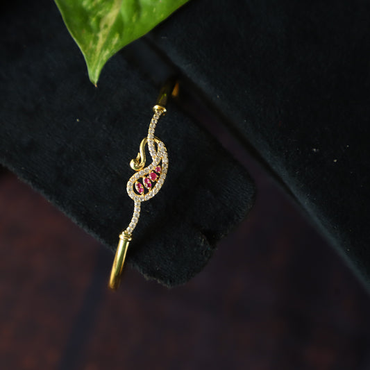 GRACEFUL BRACELET