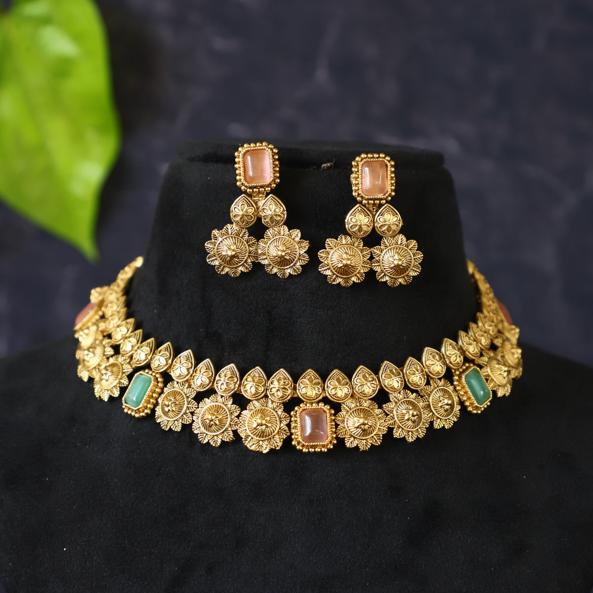 BAMBOO NECKPIECE