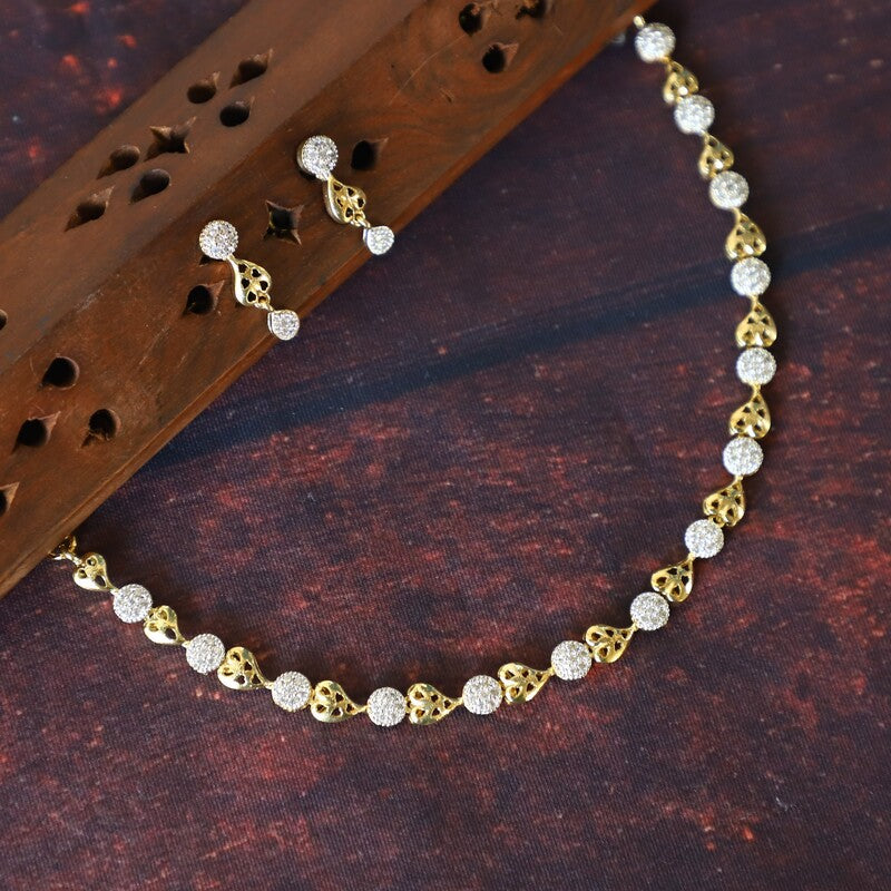 FLOWER WITH LEAF DIAMOND NECKPIECE