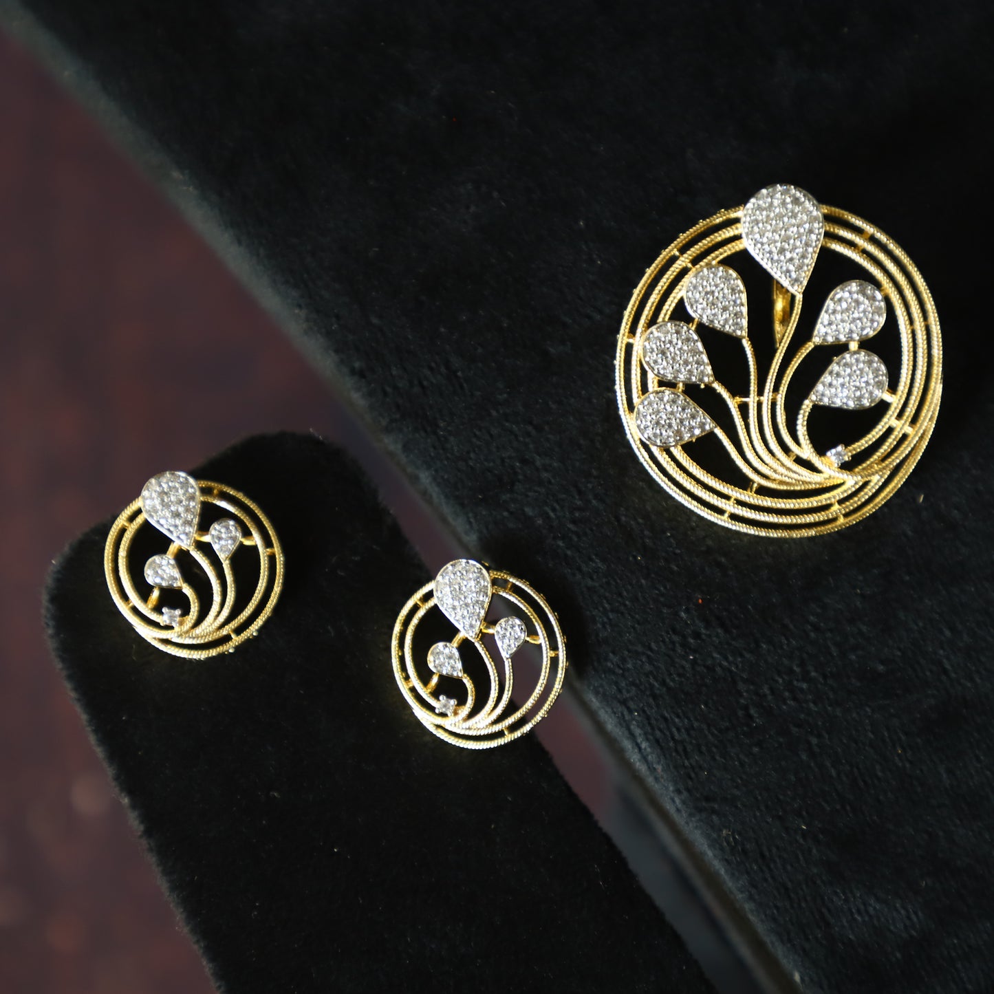 DIAMOND PENDANT SET