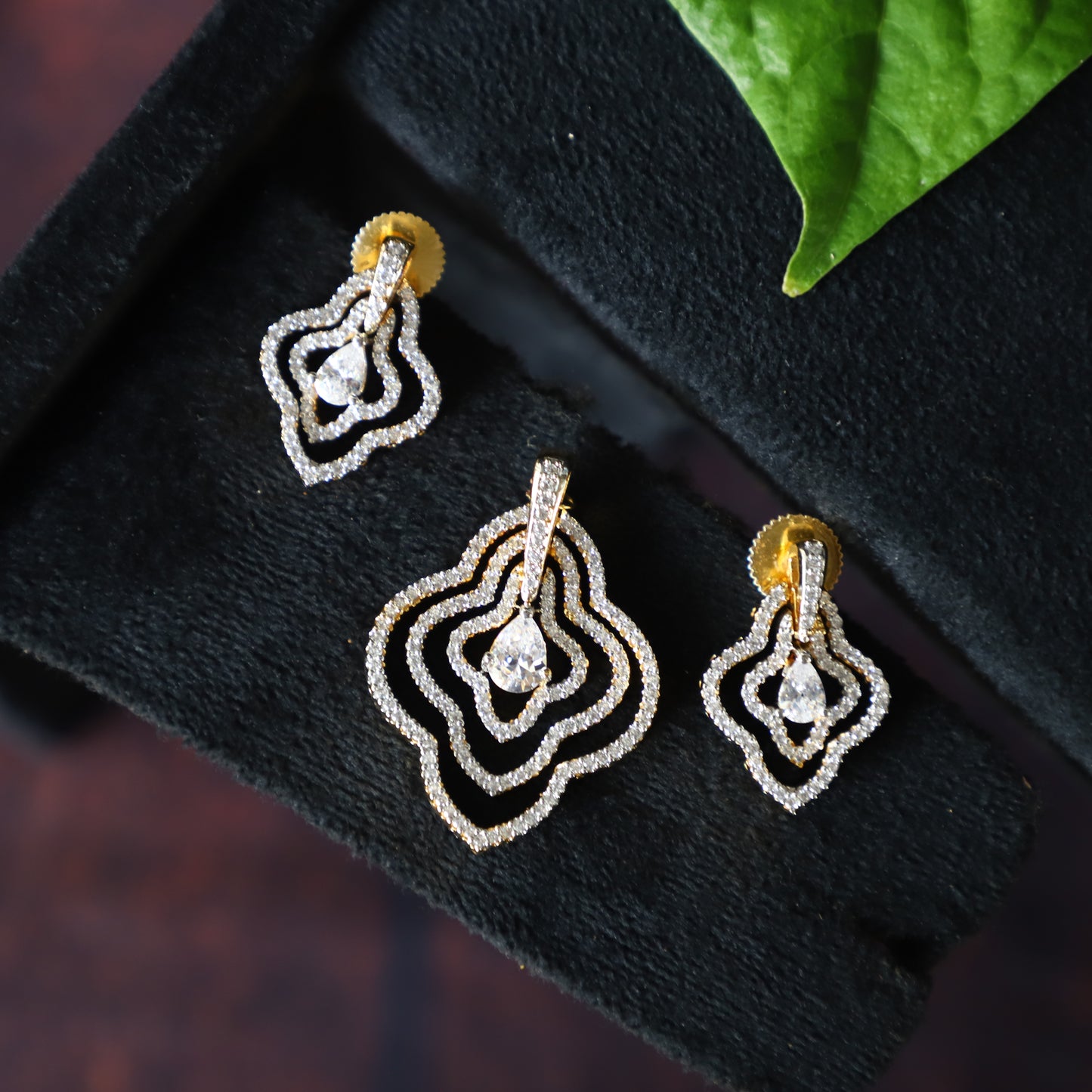 TWIN PENDANT