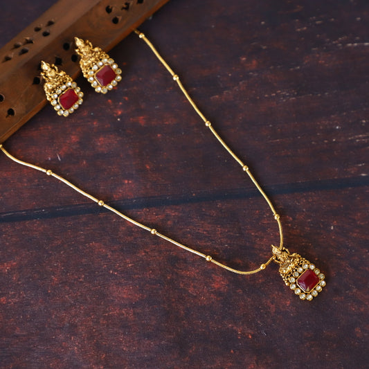 EMERALD STONE ELEGANT NECK PIECE
