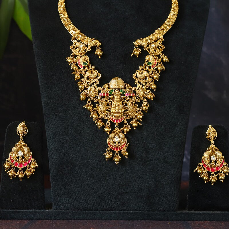 "KAMTCHI" NECKPIECE