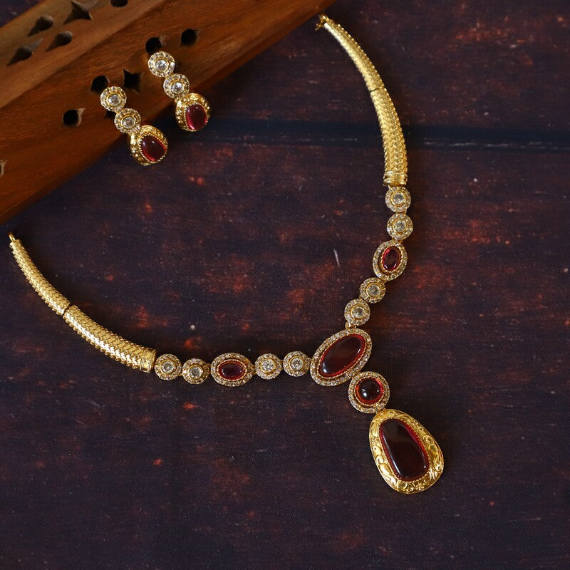 GEM STONE NECKPIECE