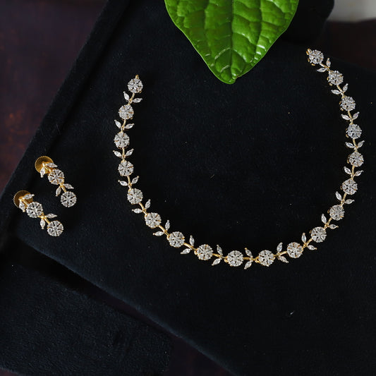DAZZLE-NECKPIECE