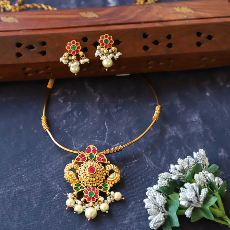 Attigai Neckpiece