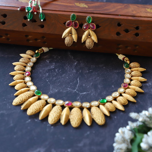 Antique Leaf design Neckpiece