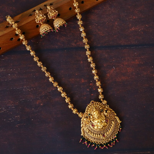 MULTI NALLIKA MALA