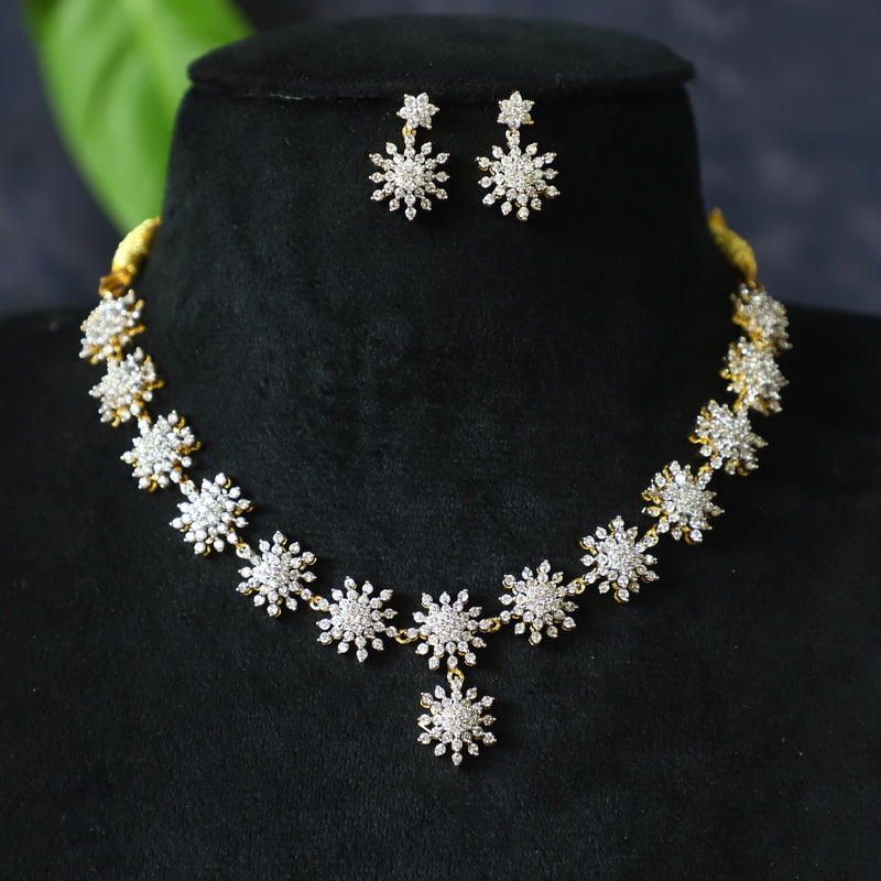 HEAVENLY NECKPIECE