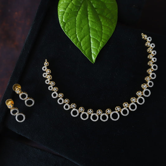 RAZZALE NECKPIECE