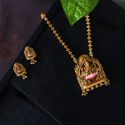 AGNES NECKPIECE