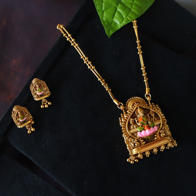 BIANCA NECKPIECE