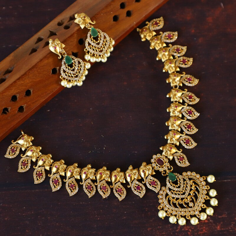 HATHI NECKPIECE